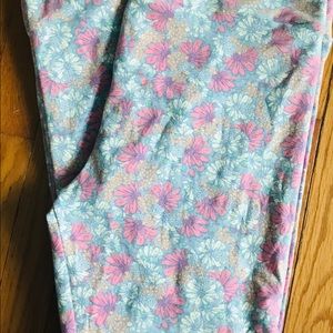 New Tall & Curvy LuLaRoe Leggings Floral Pastel